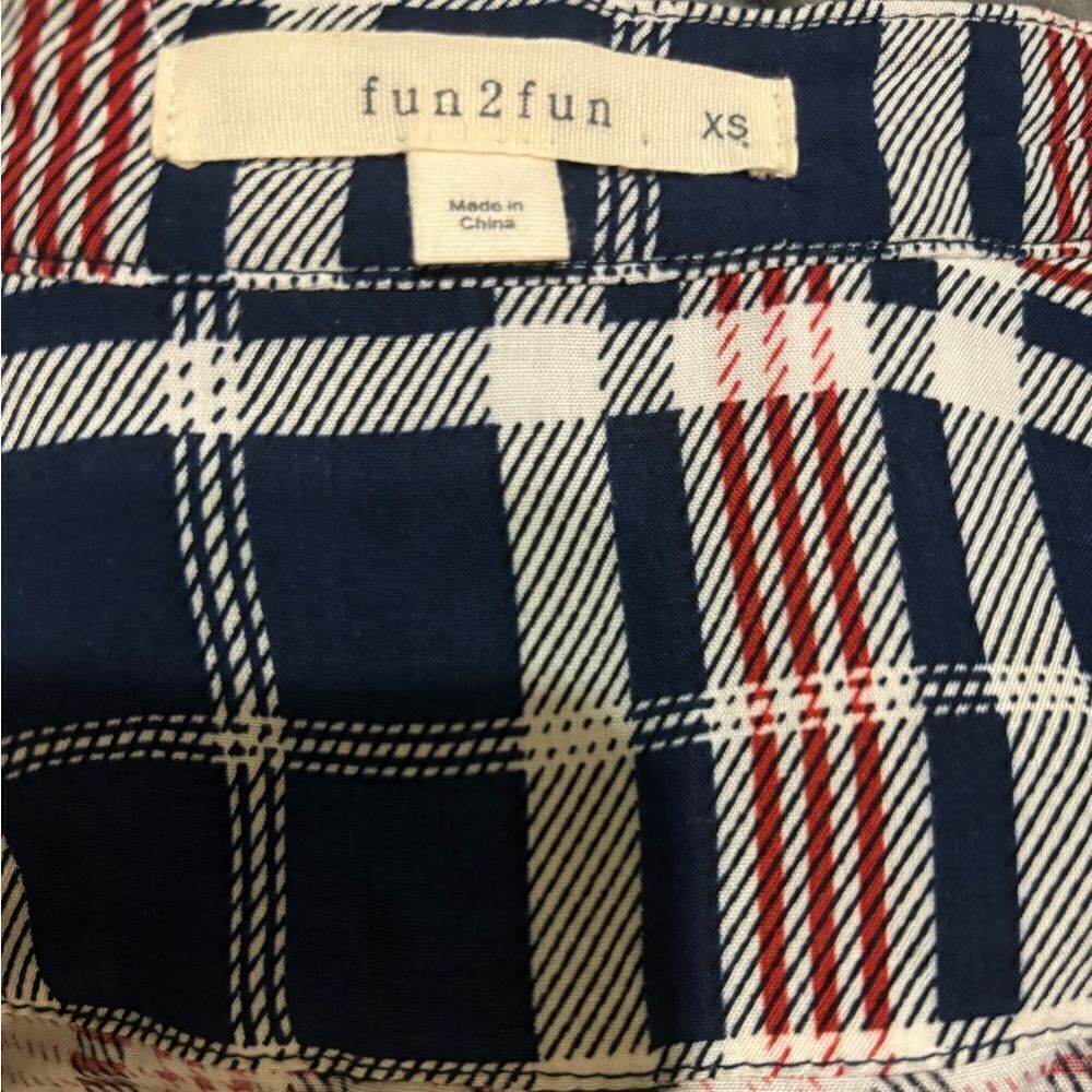 Fun 2 Fun quarter sleeve button down - Picture 3 of 3